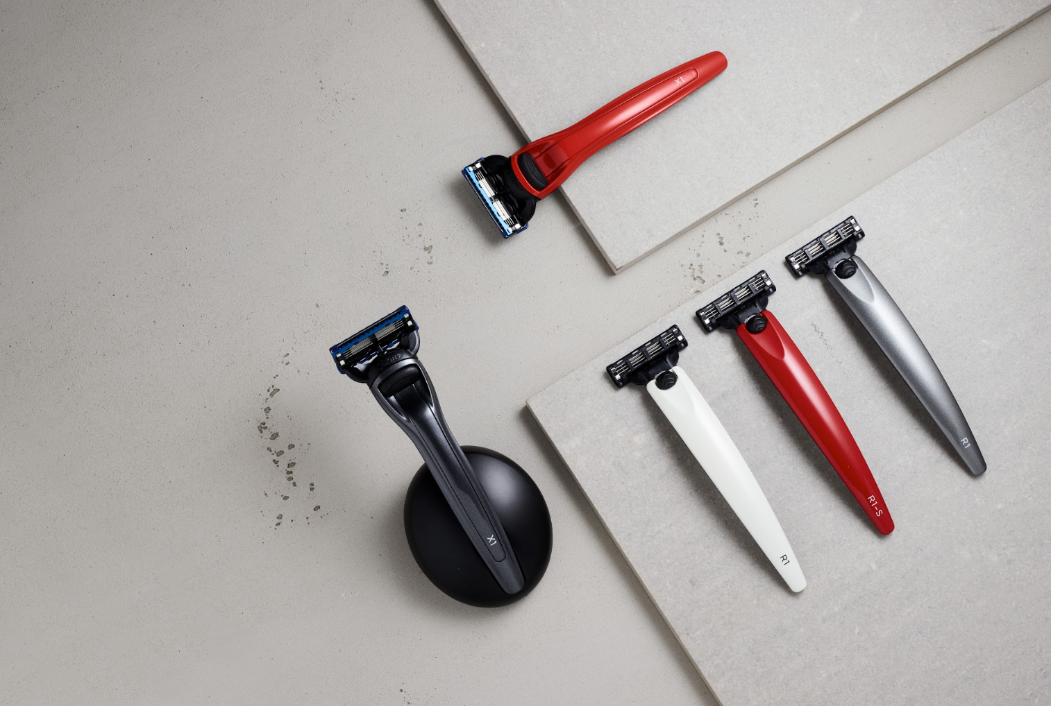 How much should a razor weigh?